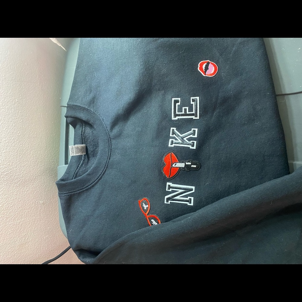 sweatshirt